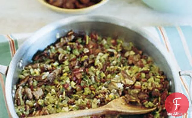Umplutură De Porcini, Castane Și Cârnați