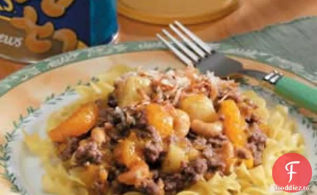 Carne de vită tropicală și tăiței