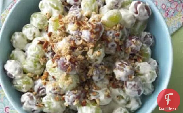 Salată cremoasă de struguri