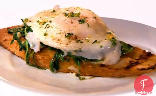 Mini provocare: Bruschetta cu ou poșat, ulei de trufe și rucola