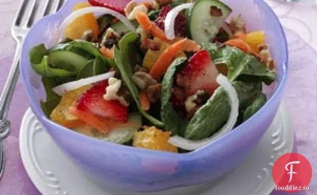 Salată de căpșuni spanac