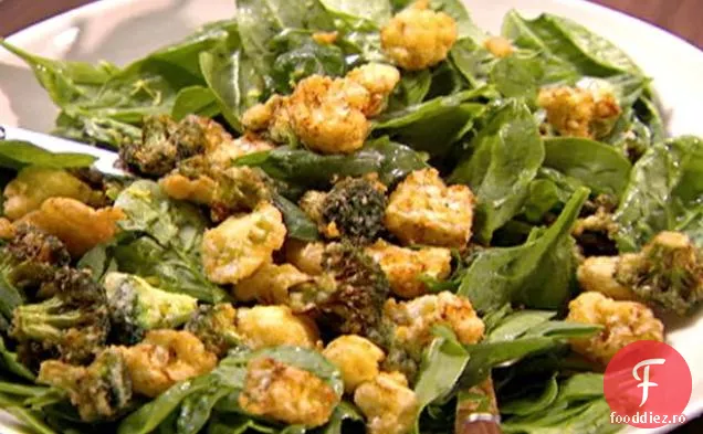 Broccoli cu parmezan și salată de conopidă