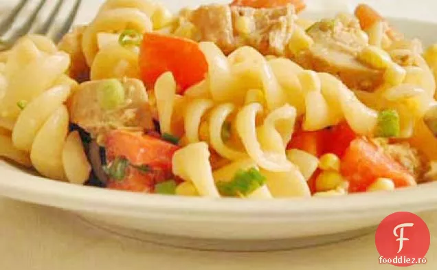 Rotini de pui, porumb și ceapă verde