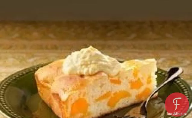 Prăjitură drăguță cu piersici cu glazură de ananas