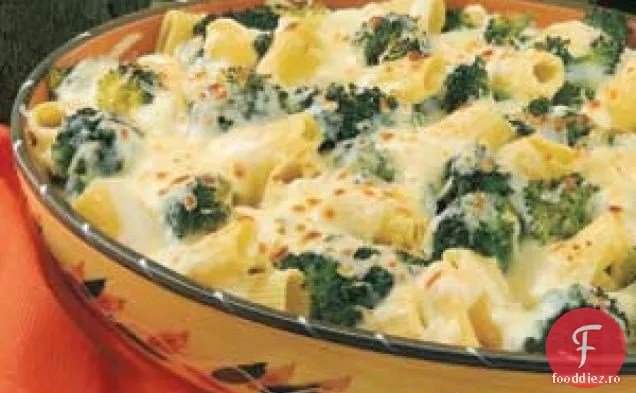 Rigatoni cu broccoli cu brânză