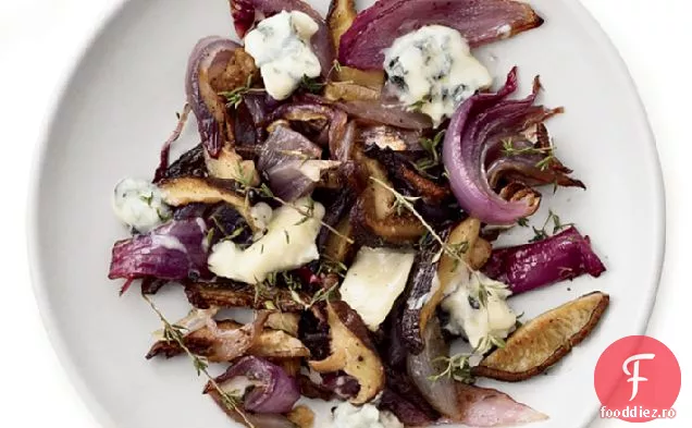 Gorgonzola-ciuperci prăjite și ceapă