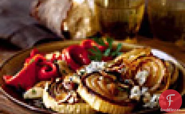 Ceapă dulce prăjită cu brânză albastră Cabrales