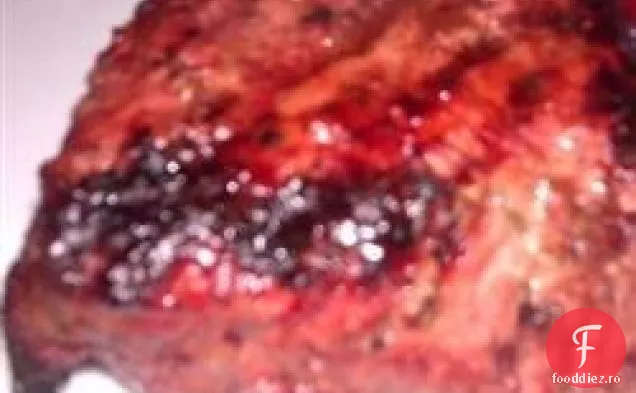 Fripturi de vită, acoperite cu hrean și muștar de Dijon