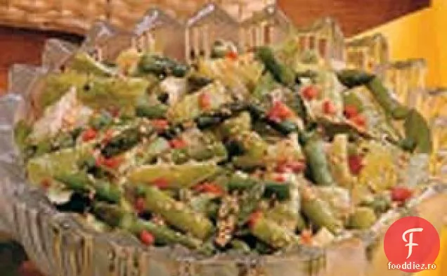 Salată de sparanghel cu susan