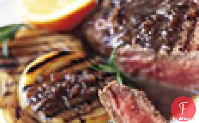 Friptură la grătar și ceapă cu sos de rozmarin-unt balsamic