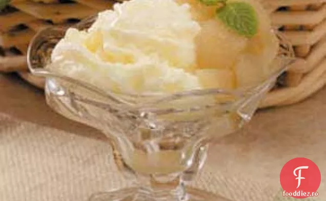 Sundaes cu pere calde