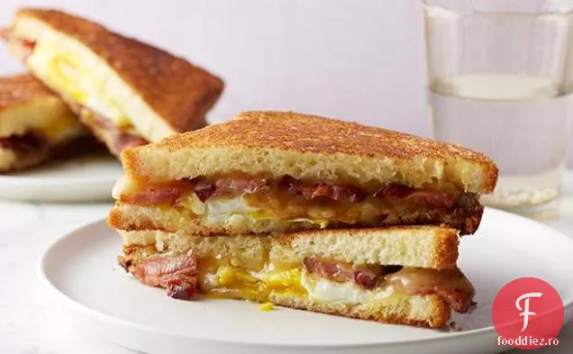 Bacon, ou și brânză la grătar de artar