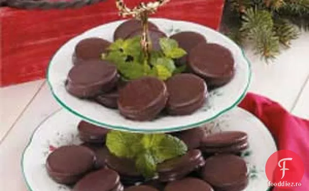 Biscuiti cu sandvici cu menta