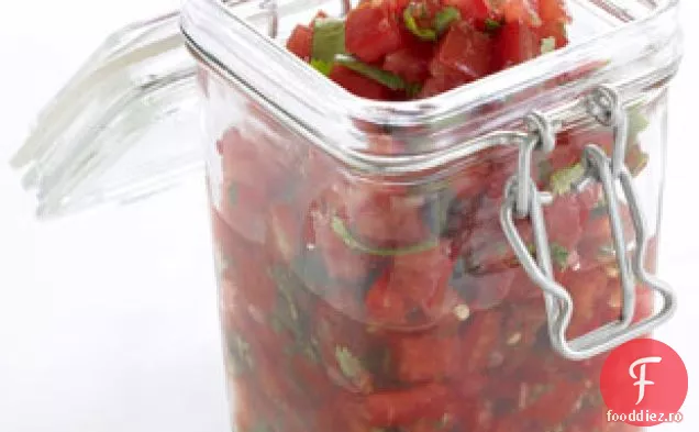 Salsa De Roșii, Ceapă Și Serrano Chile