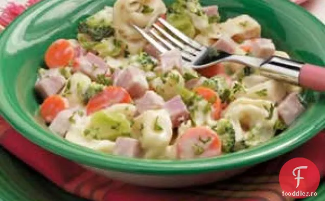 Tortellini cu șuncă cu brânză