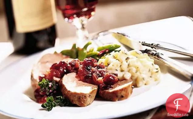 Filet de porc piperat cu compot de afine-ceapă