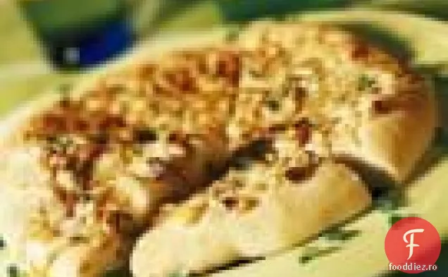 Focaccia Cu Gorgonzola, Nuci De Pin Și Ceapă Verde