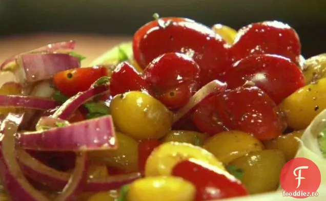 Salată de roșii cherry marinate rapid