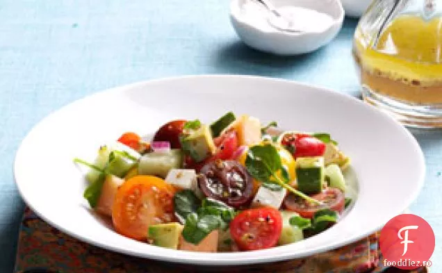 Salată de vară cu roșii și pepene galben