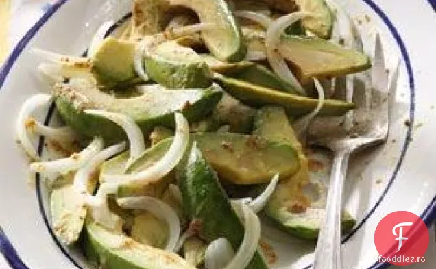 Salată de ceapă cu avocado fără probleme