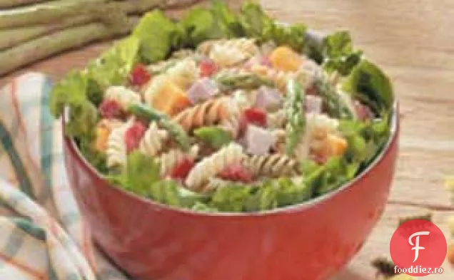 Salată de paste de casă