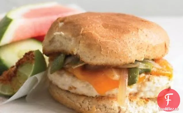 Burger De Pui Cu Poblano Prăjit Și Ceapă