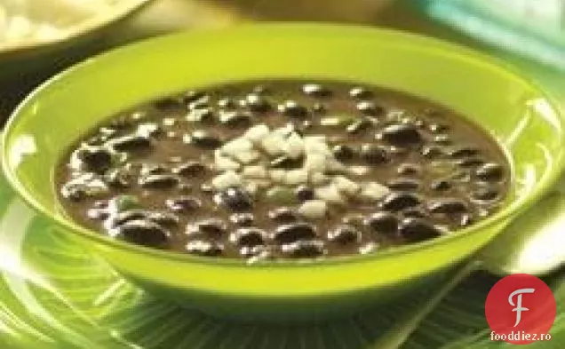 Supă de fasole neagră
