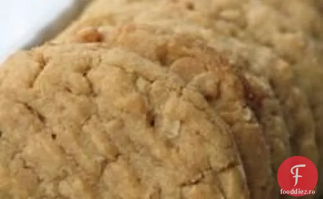 Biscuiti cu fulgi de ovaz cu unt de arahide