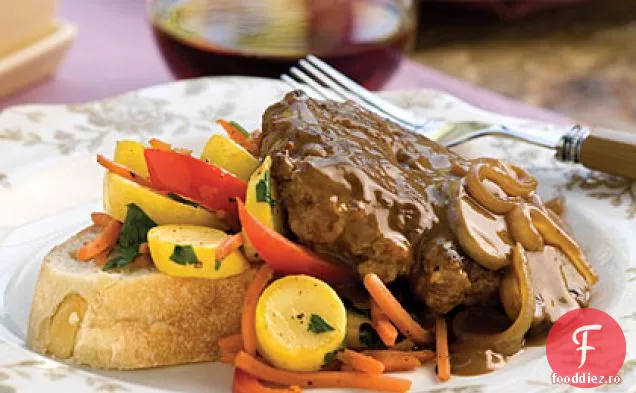 Friptură De Hamburger Cu Sos Dulce De Ceapă-Ciuperci