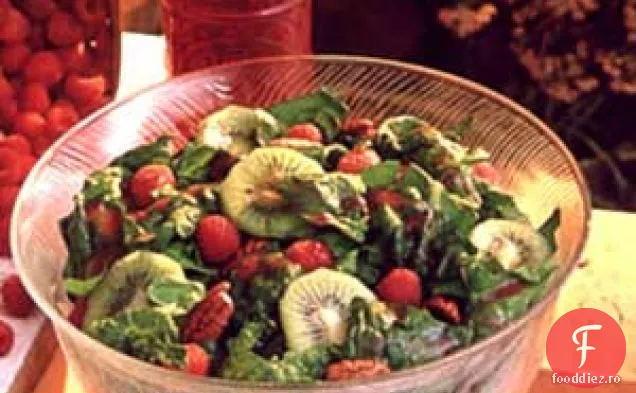 Salată de spanac și zmeură
