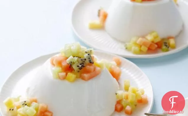 Panna Cotta de cocos cu fructe tropicale