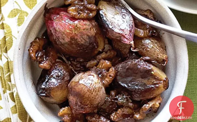 Șalotă și nuci caramelizate
