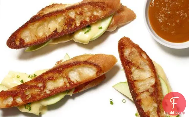 Brânză Camembert-Mere La Gratar Cu Caramel Sarat