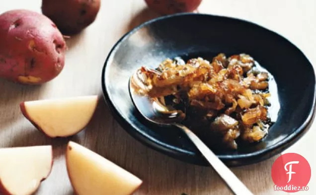 Piure de cartofi cu șalotă caramelizată