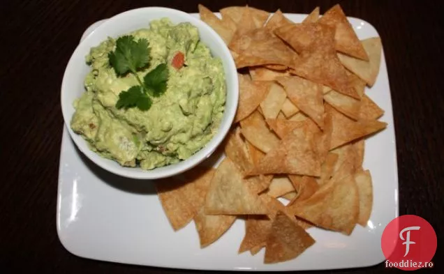 Guacamole Și Chipsuri De Tortilla Coapte