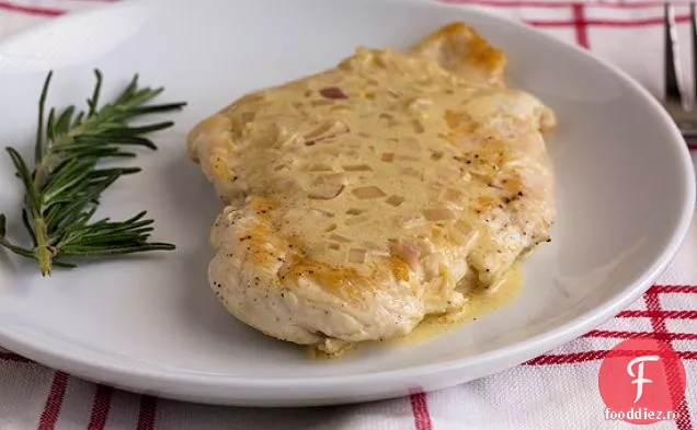 Pui Cu Sos Cremos Dijon