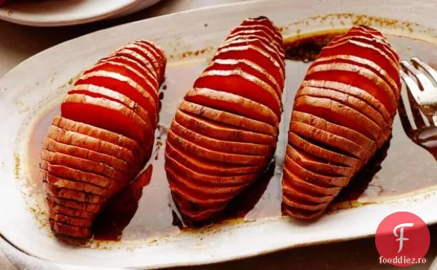 Cartofi dulci Hassleback la gratar cu melasa-unt de nucsoara