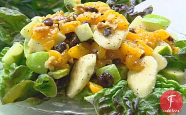 Salată de fructe cu sos de miere