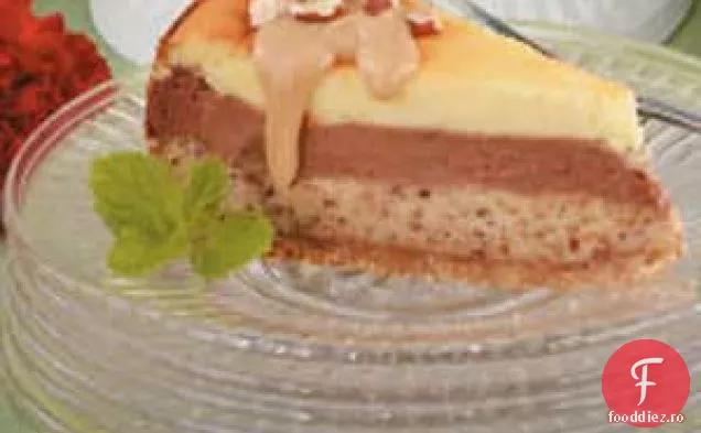 Cheesecake cu alune în straturi