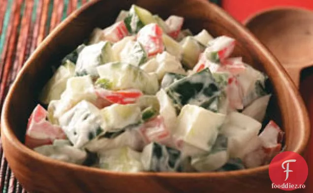 Salată indiană de castraveți