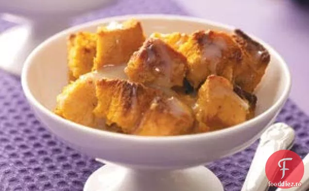 Budincă de pâine de dovleac cu sos de ciocolată albă