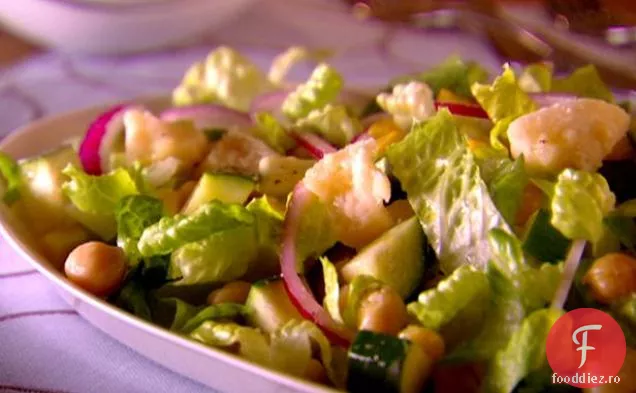 Salată de fasole garbanzo și dovlecel