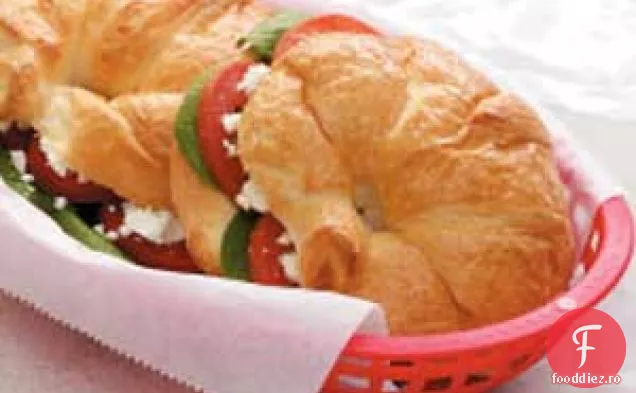 Croissant cu feta cu spanac