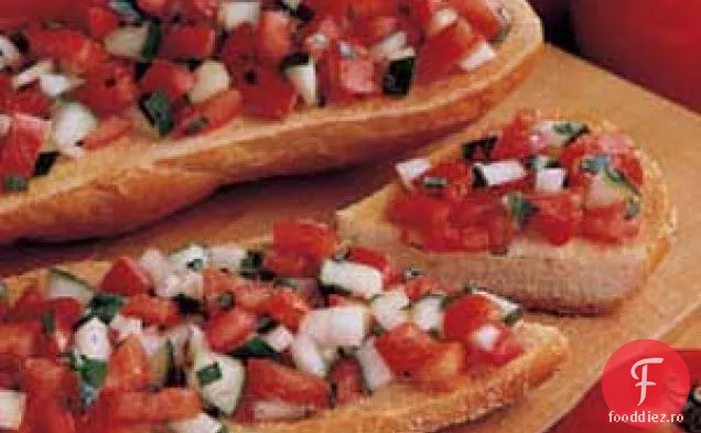 Salată de pâine cu roșii
