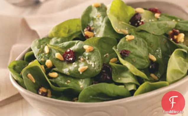 Salată de curry-merișoare și spanac