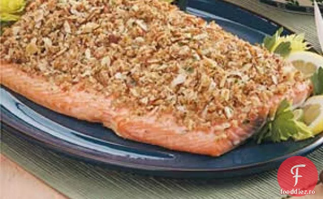 Somon copt cu topping de pesmet