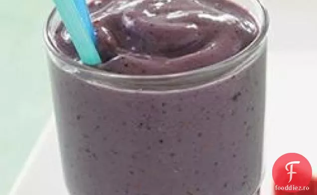 Smoothie de soia cu fructe de padure