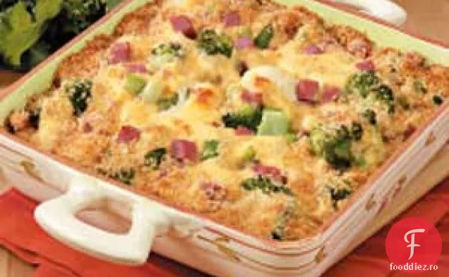Caserolă cu brânză, broccoli, conopidă