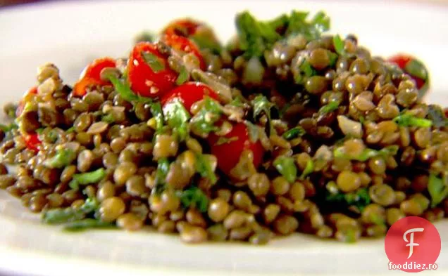 Linte cu ierburi, spanac și roșii