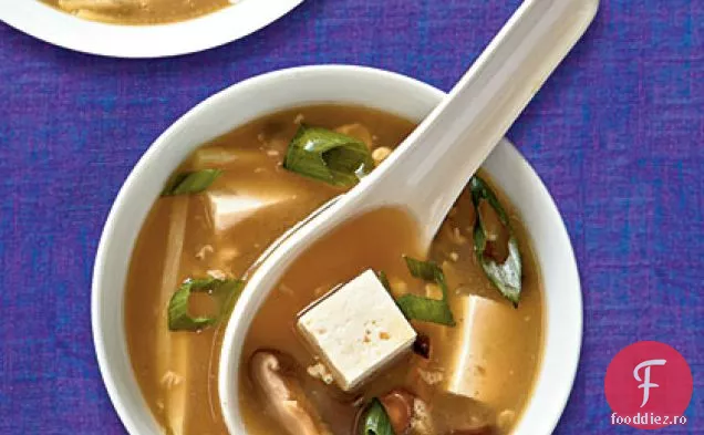 Supă caldă și acră cu Tofu